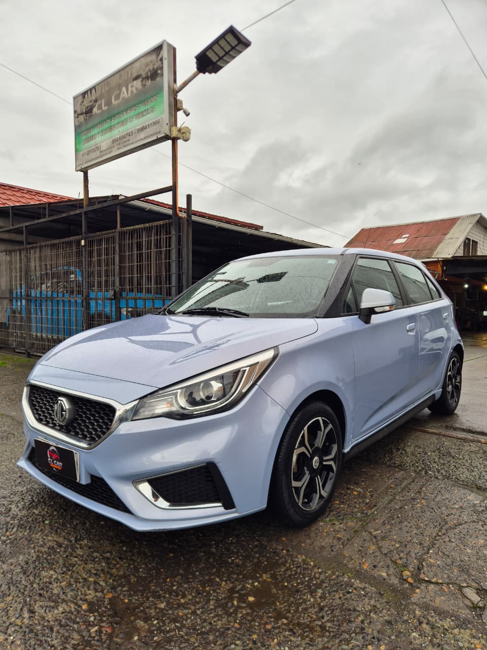 MG 3 Hatchback 1.5 2023, color Gris plata
